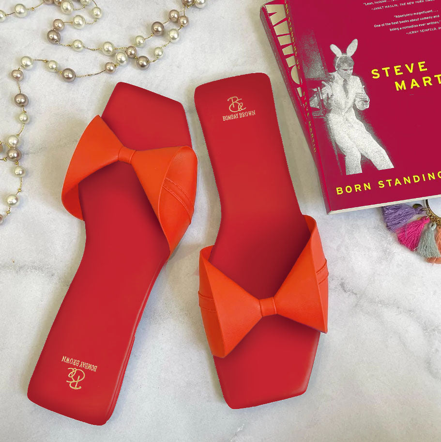 ORANGE BOW RED FLAT SLIDES