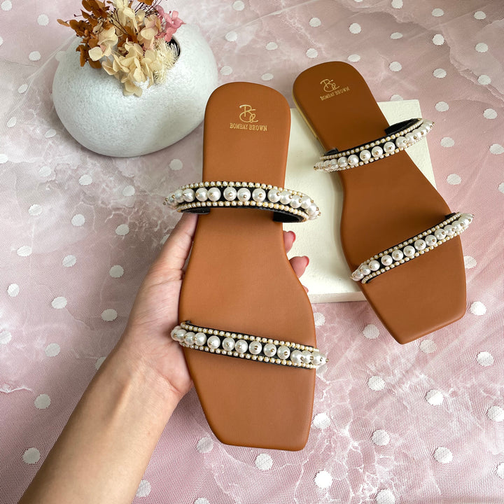 ﻿Elara Pearly tan sliders