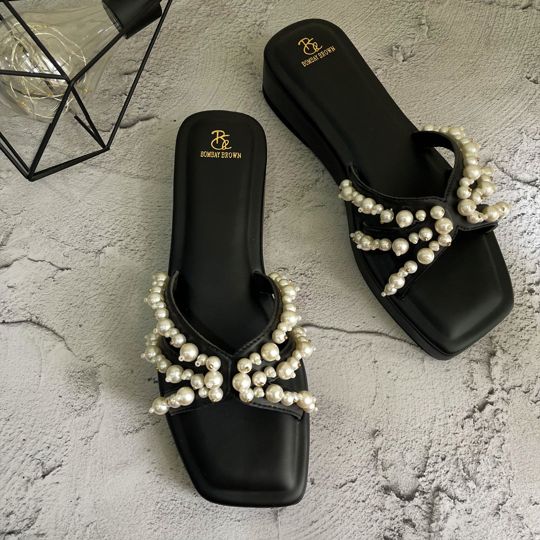 Nola Pearly Black sliders